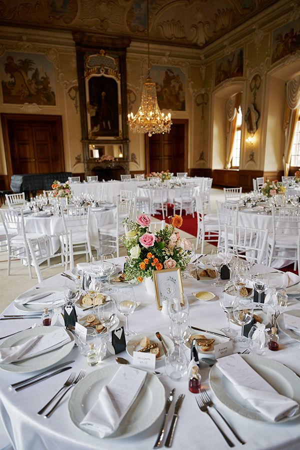 Wedding florist chteau Dobris